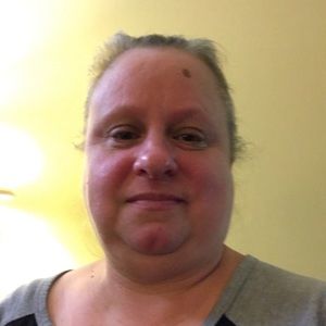 Meet your Posher, Lora